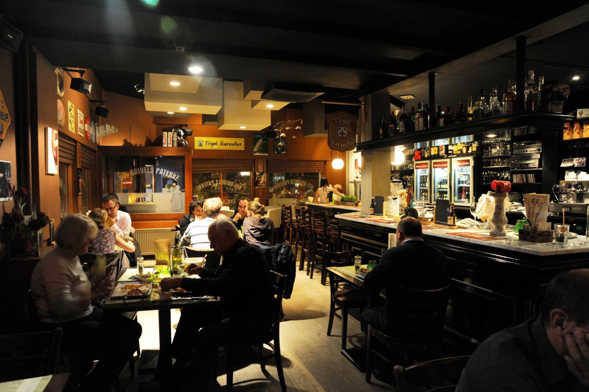 Hotel Duivels Paterke Harelbeeksestraat 29, 8500 Kortrijk Bagian luar foto